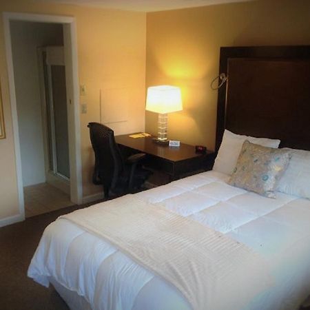 Wayne Inn Honesdale エクステリア 写真
